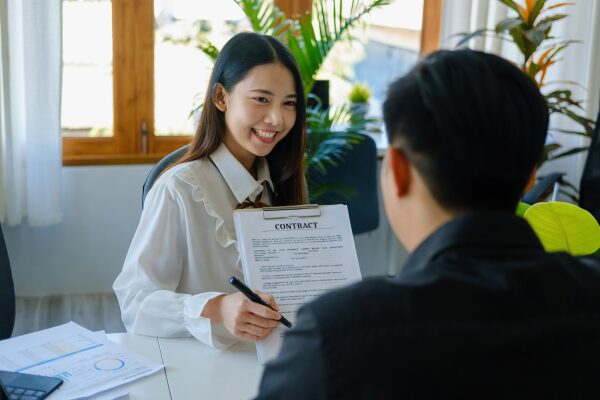 【英語/中国語】貿易会社の事務アシスタント＠大阪