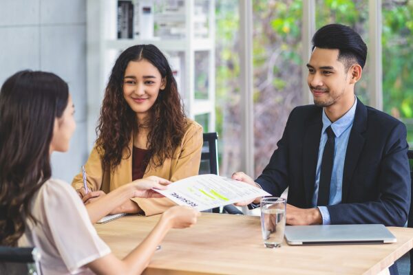 英語　正社員　法人営業