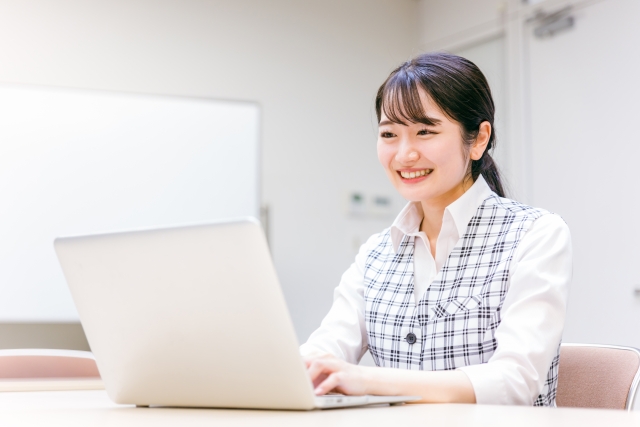 【正社員】日系コンサル企業での事務（コンサルタント補助）のお仕事＠東京
